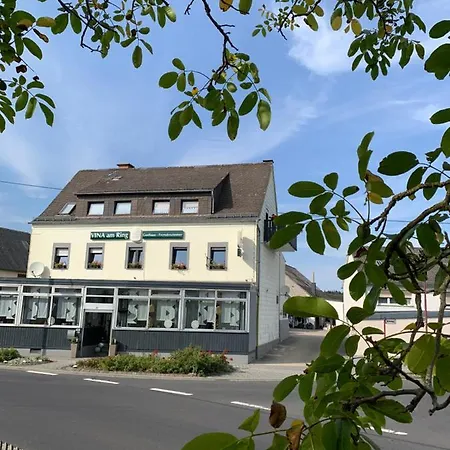 Vina Am Ring Inn Mannebach (Vulkaneifel)